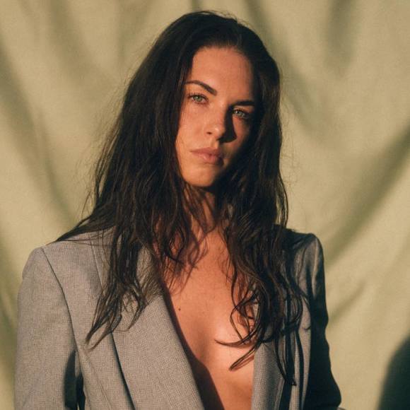 Meet your Posher, Genna - Picture 1 of 1